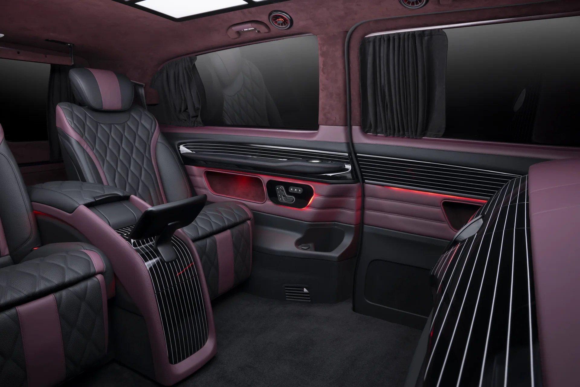 Интерьер Mercedes-Benz V-Class из проекта Black Cherry — работа ателье Velart