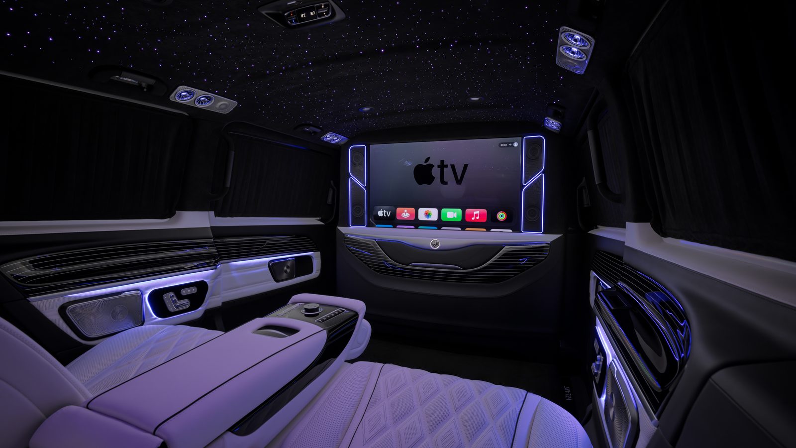 Мультимедиа в VIP-салоне автомобиля: телевизор, Apple TV, Wi-Fi и конференц-связь