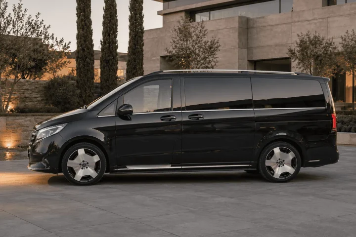 Mercedes-Benz V 300 d EXTRALONG VIP BUS 4MATIC