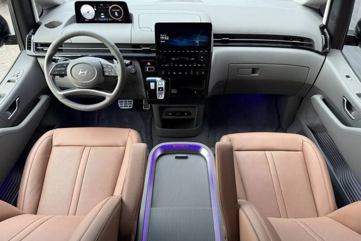Hyundai Staria Lounge Inspiration 2.2 Diesel 4WD