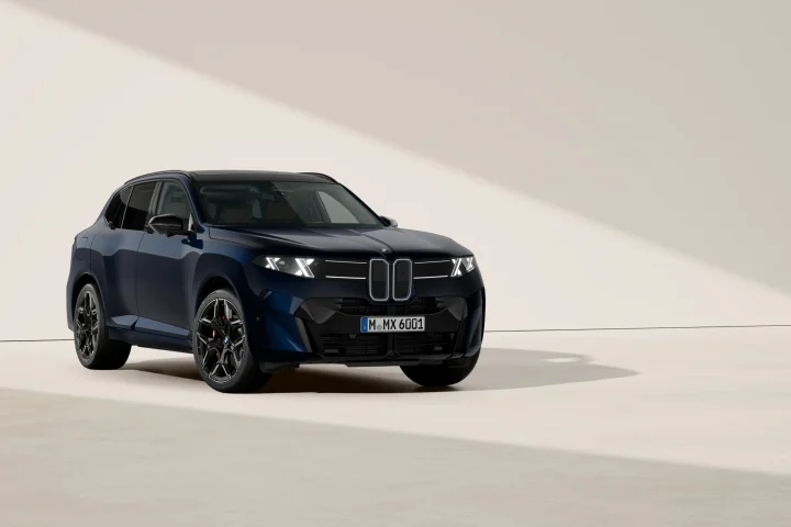 BMW X5 xDrive40d G65, M Carbon Black / Vintage Coffee 2026 — Velart (фото 2)