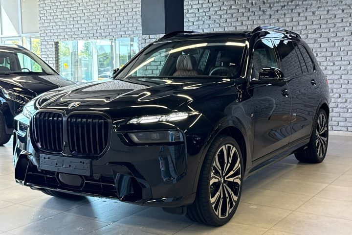 BMW X7 xDrive 40i, черный 2026 — Velart (фото 1)