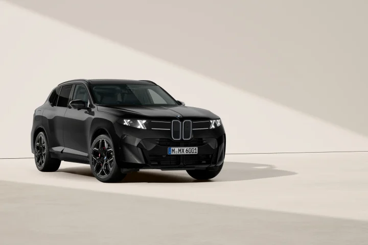 BMW X5 xDrive40d G65, Black Sapphire / Merino Black 2026 — Velart (фото 2)