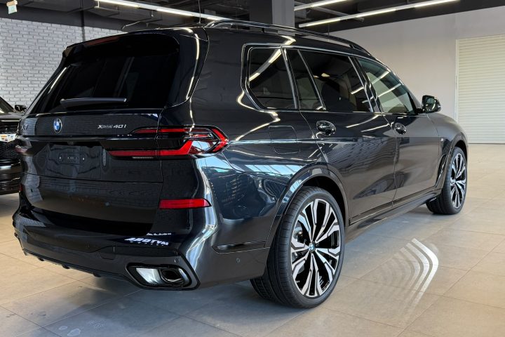 BMW X7 xDrive 40i, черный 2026 — Velart (фото 3)