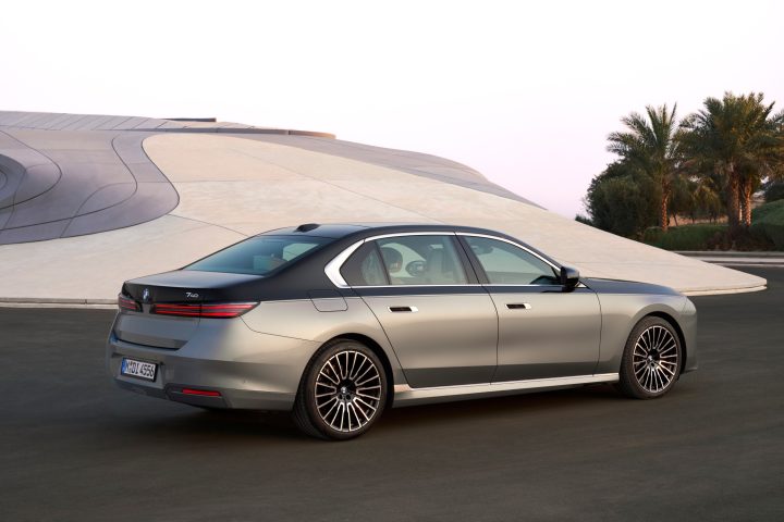 BMW 740i xDrive 2026 (7 серия, рестайлинг) — фото модели 7